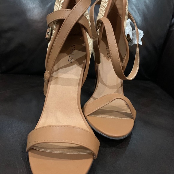 high heel shoes - Picture 3 of 6